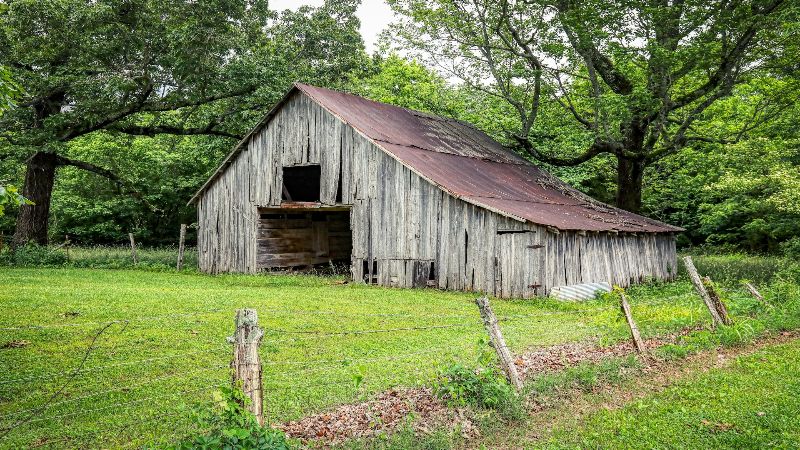 Image of Barn. So, What Is the Best Paint to Use On Barn Wood?