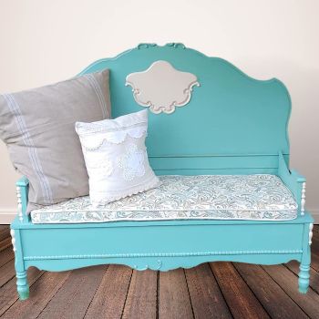Image of chalk painted seat. Know How To Fix Blotchy Wax On Chalk Paint