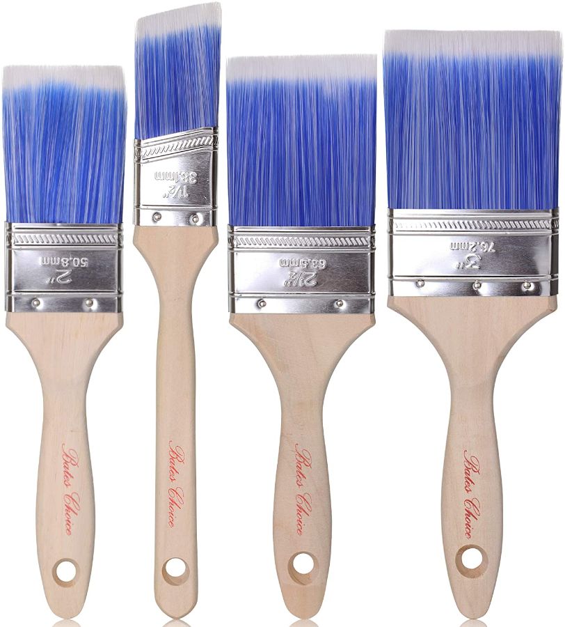 Image of a paint brush but How Do You Clean Oil Paint Brushes Without Paint Thinner?