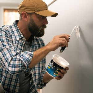 Painter's Putty In Use